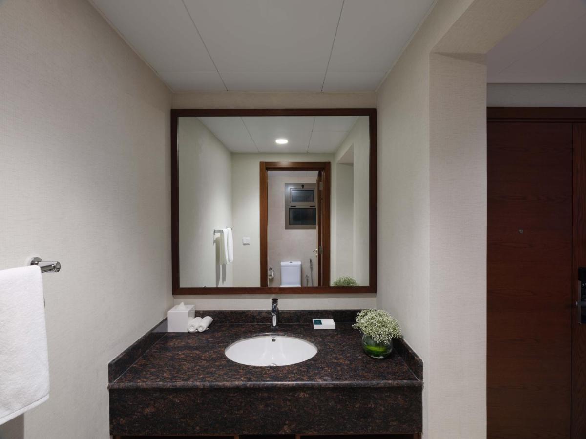Doubletree By Hilton Muscat Qurum Ngoại thất bức ảnh